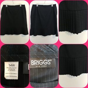 LADIES PIN STRIPE SKIRT SIZE 14W